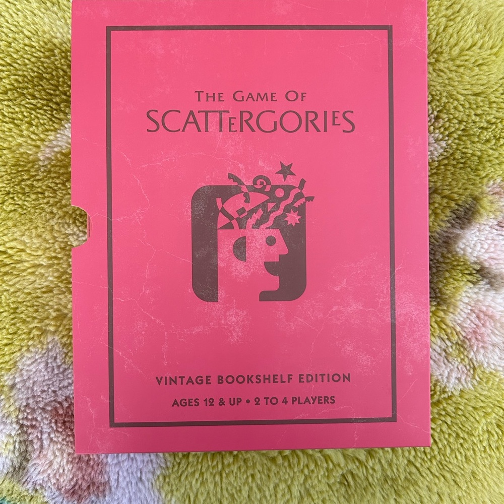 Scattergories Vintage Bookshelf Edition